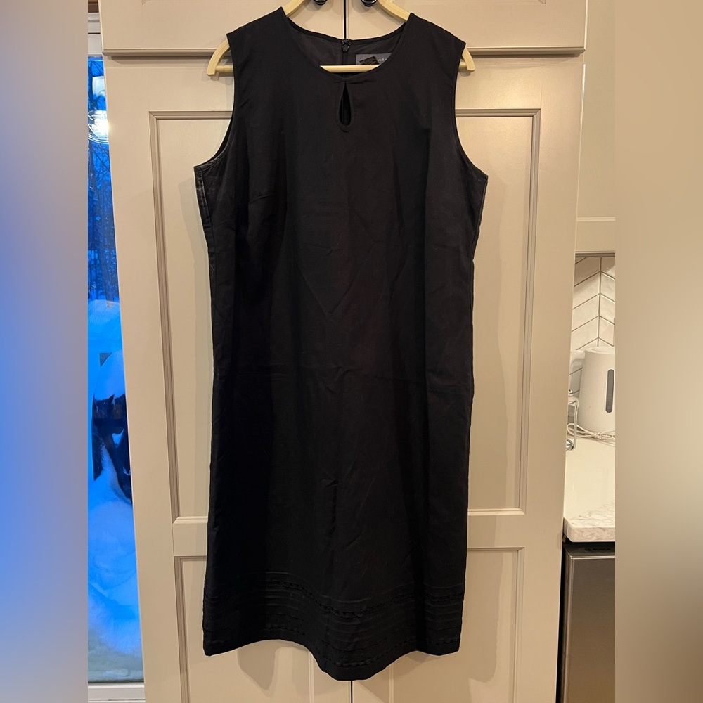 Relativity Black Linen Cotton Blend Sleeveless Keyhole Dress